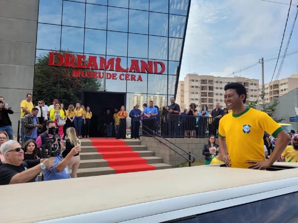 Willa Casa Temporada Olimpia 8 Pessoas Com Piscina Zewnętrze zdjęcie
